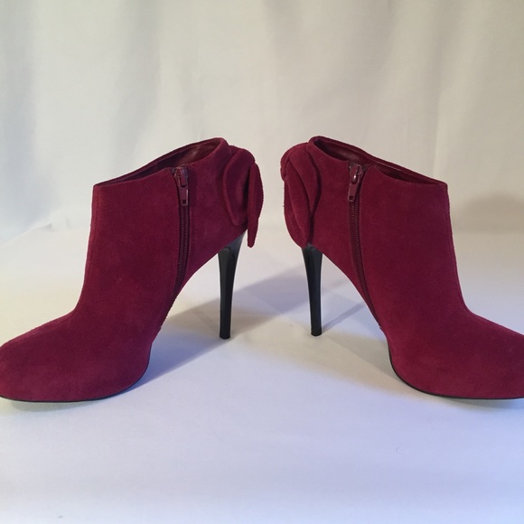 Carlos Santana Suede Stiletto Ankle Boots - Picture 5 of 8